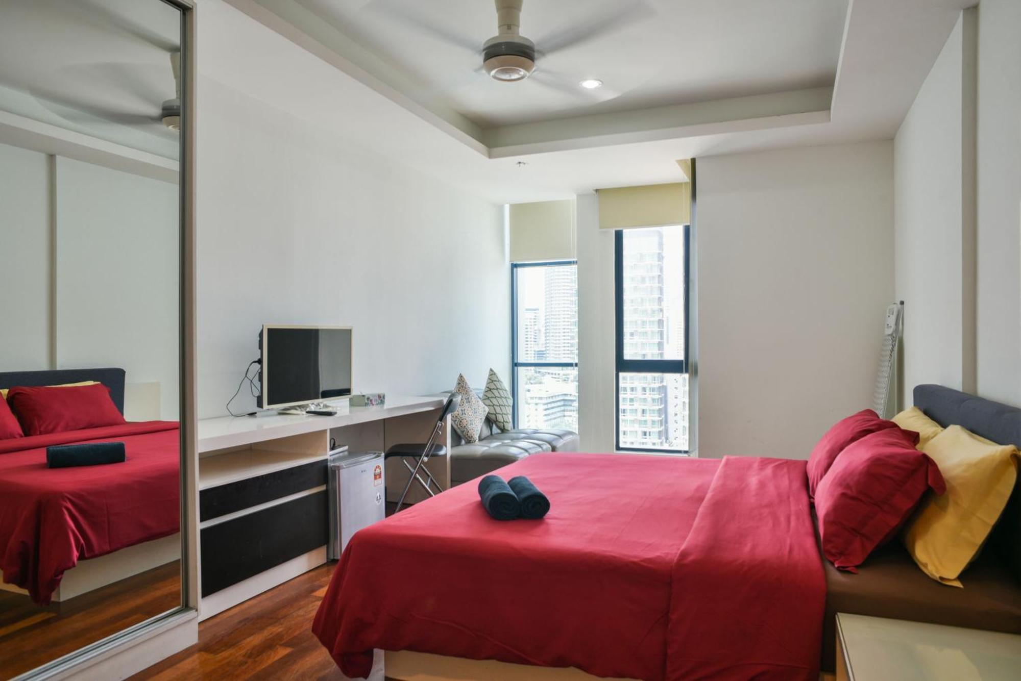Couple Suite At Casa Residency 5 Mins Walk To Lrt, Jalan Alor & Bukit Bintang Куала Лумпур Екстериор снимка